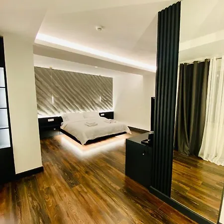 Pensjonat Tirana Central Rooms