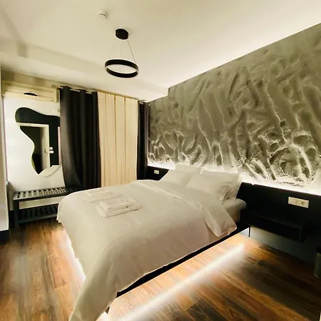 Pensjonat Tirana Central Rooms