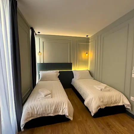 Tirana Central Rooms Penzion
