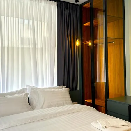 Tirana Central Rooms Pensjonat