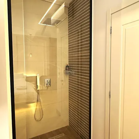 Tirana Central Rooms Tirana