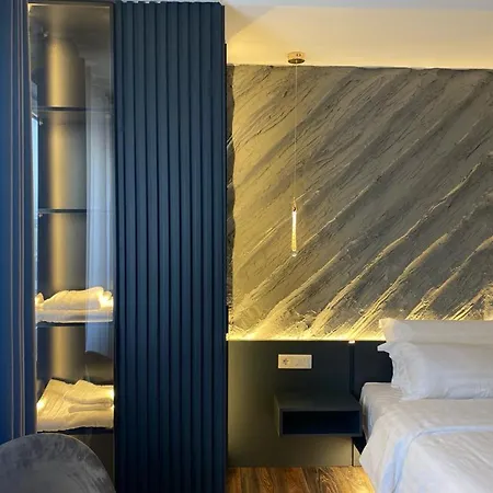 Pensjonat Tirana Central Rooms