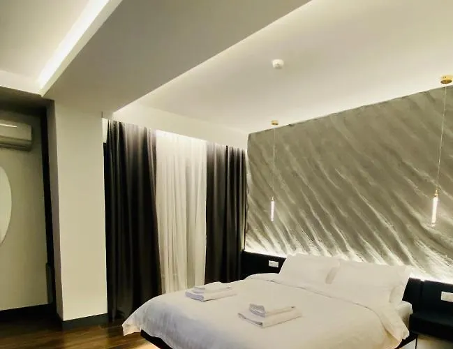 Penzion Tirana Central Rooms 3*