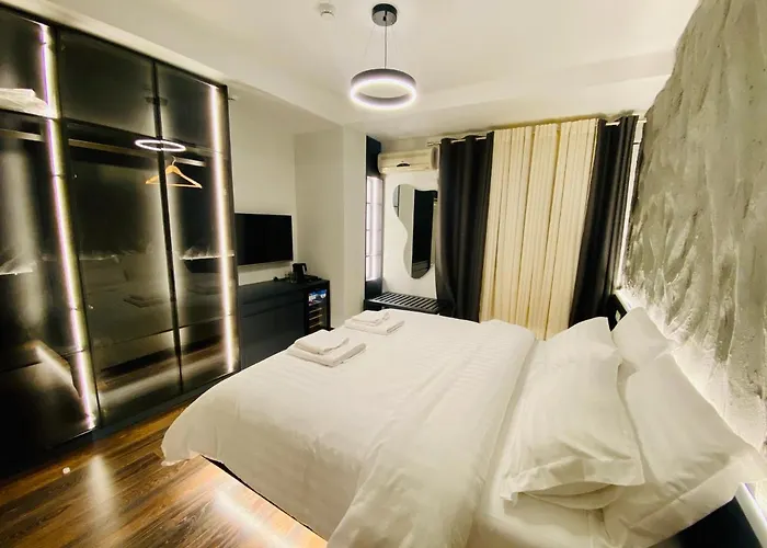 Tirana Central Rooms 3* Tirana
