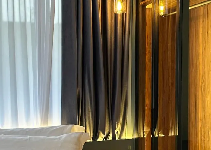 Tirana Central Rooms Penzion