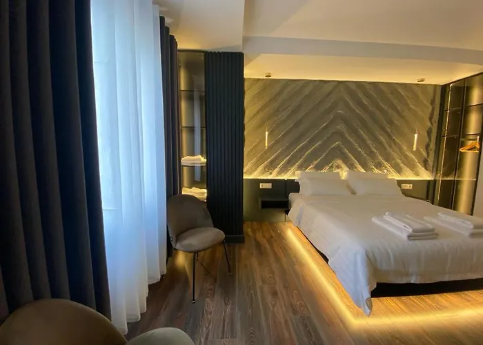 Tirana Central Rooms Penzion