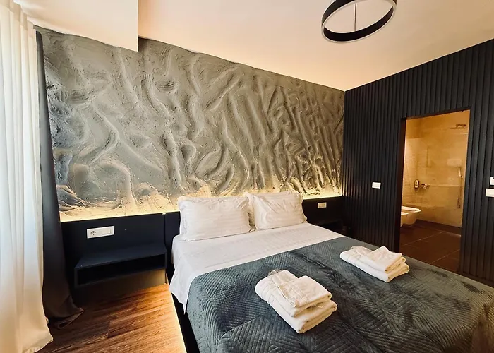 Tirana Central Rooms Penzion