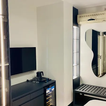 Gasthof Tirana Central Rooms