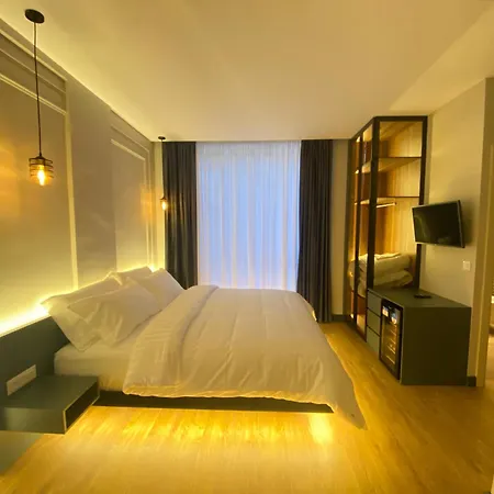 招待所 Tirana Central Rooms