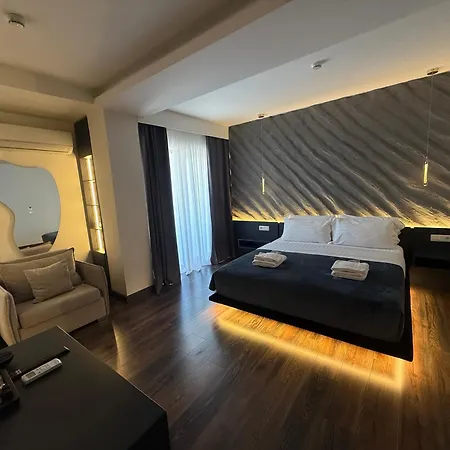 Gasthuis Tirana Central Rooms *